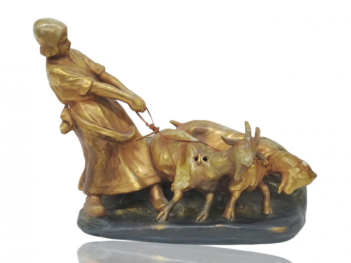 Magnifique statue, céramique représentant une bergère et ses chèvres (voir autres photos pour condition) 1 Magnifique statue, céramique représentant une bergère et ses chèvres (voir autres photos pour condition) 1