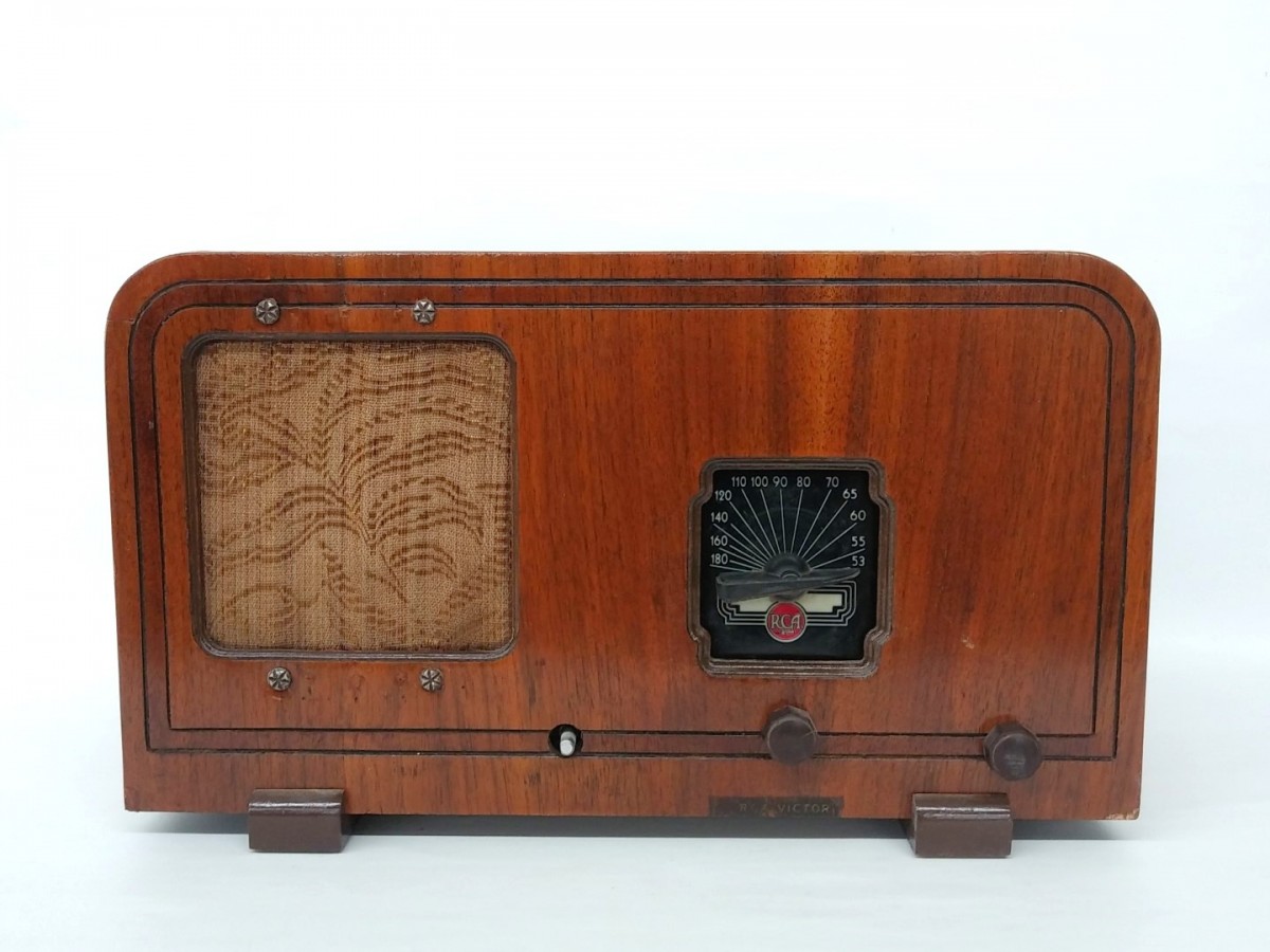 Ancien radio RCA Victor  4