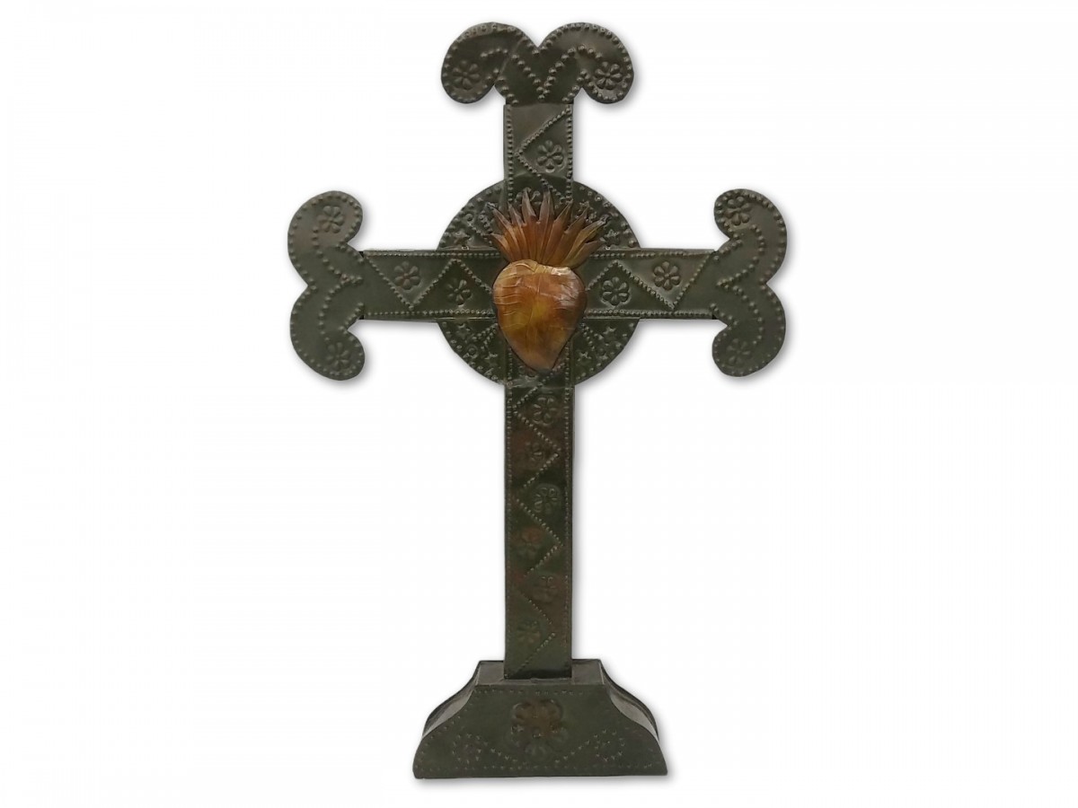 Croix en métal embossé  1