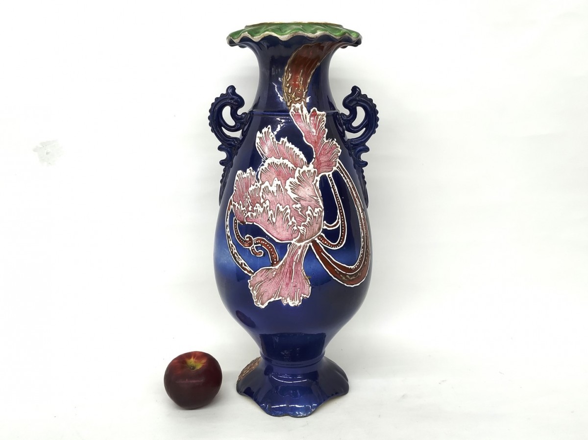 Vase en porcelaine  2