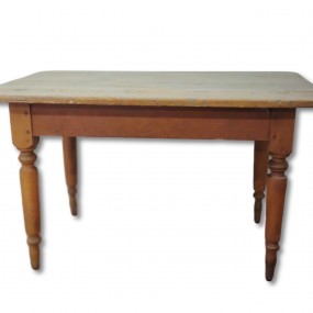 Table rustique, clous carrés 
