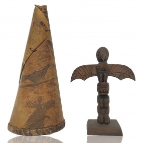 #57423 -  (Appeau, cornet de chasse Vendu) et petit totem