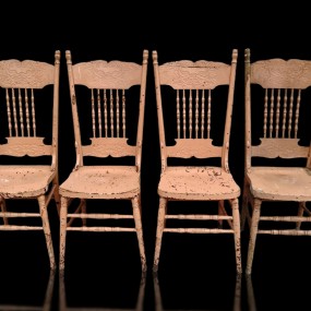 #57750 -  Ensemble de 4 chaises à dossiers pressés, press-back 