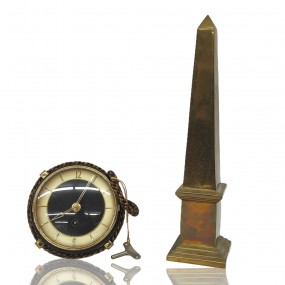 #57855 - 55$ et 45$ Clock and decorated ornement 
