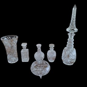 #58491 - 55$ à 150$ Crystal dishes, bottles