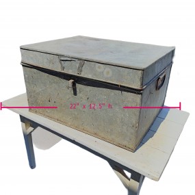 #58548 - 65$ Boîte ancienne en tôle galvanisée, coffre, Patine industrielle.