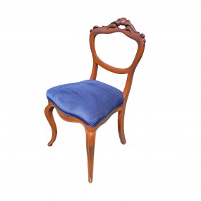 #58588 - 85$ Antique chair. Carved wood. Blue velvet. Elegance.