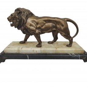 #58612 -  Majestic bronze lion statue. Marble base