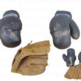#58649 -  Vintage boxing gloves( sold ) & baseball mitt