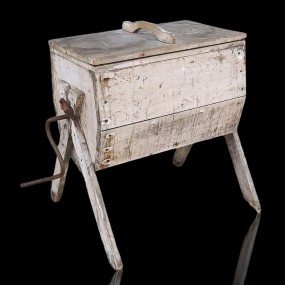 #58763 - 85$ Antique butter churn