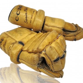 #59117 -  Vintage CCM hockey gloves 
