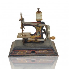 #59536 - 45$ Miniature casige sewing machine toy