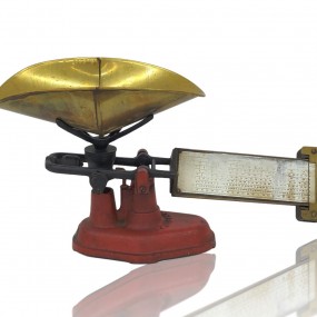 #59557 -  Decorative cast iron and brass scale 