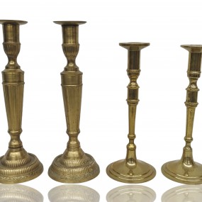 #59646 - 35&25$ Set of 4 brass candlesticks, timeless elegant design
