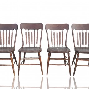 #59704 - 55$ ch. Ensemble de 4 chaises à dossiers fléchés