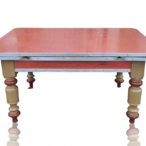 #59748 - 325$ Red formica kitchen table with two-tone turned legs #59748 - 325$ Red formica kitchen table with two-tone turned legs