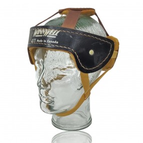 #59949 - Vintage Winnwell 411 hockey helmet — made in Canada #59949 - Vintage Winnwell 411 hockey helmet — made in Canada