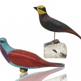 #59945 - 55$ ch. Hand-carved and painted folk art birds, colorful pair #59945 - 55$ ch. Hand-carved and painted folk art birds, colorful pair