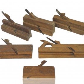 #59982 -  Lot de 6 rabots en bois, outils d’artisan du XIXe siècle