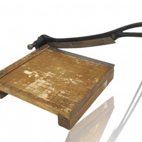 #61148 - 25$ Ancienne trancheuse à papier, coupe papier 