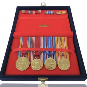#61290 -  Anciennes médailles militaires avec coffret