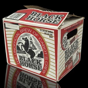 #61382 -  Vintage Black Horse box 