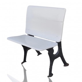 #61332 -  Petit banc d'école avec piétement en fonte, pupitre 