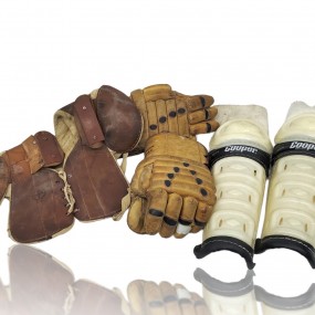 #61352 - 65$ Vintage hockey equipment 