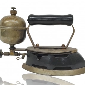 #61428 - 40$ Antique iron 