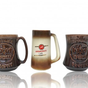 #61658 - 12$ ch. Tasses ''buck'' de bière (un de vendu) Dow et Brading's