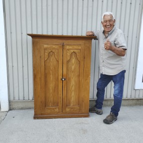 #62181 - 485$ antique pine buffet, small cupboard