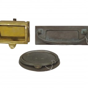#62136 -  Hold door hardware