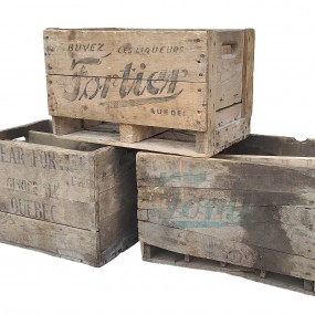 #62310 - 35$ ch. Anciennes caisses Elzéar Fortier, (caisse de gauche vendue), boîte décorative en bois 