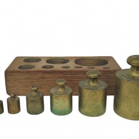 #62603 - 65$ Set of little weights for scale 
