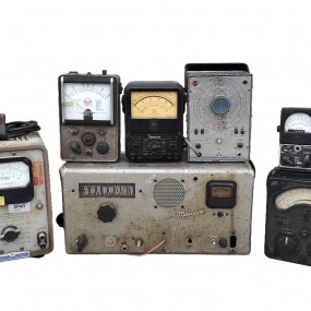 #62577 -  Radios, transistor testers, signal generators and other