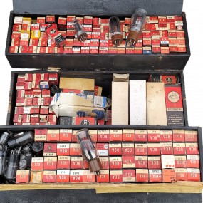 #62606 -  Lot of vintage RCA radio lamps 