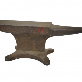 #62588 -  Blacksmith anvil 