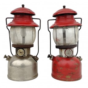 #63022 -  Pair of vintage Coleman lanterns 200 Use Generator No. T-66