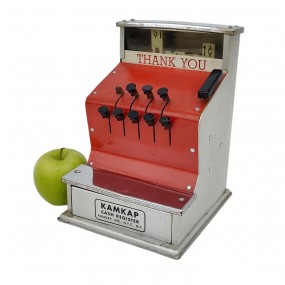 #63018 - 45$ Vintage Kamkap toy cash register in red and white metal.