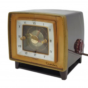 #63284 -  Crosley radio 