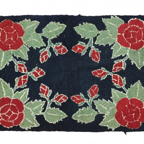 #63274 -  Vintage hooked rug 