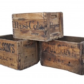 #63292 -  Antique wooden Molson's and Pepsi-Cola boxes 