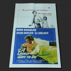 Affiche de cinéma ''poster'' promotionnel du film A Lovely Way to Die 