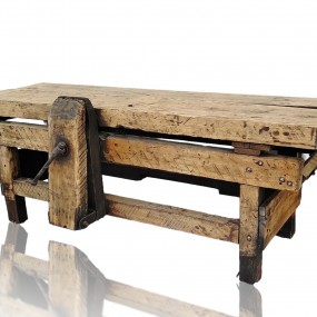 Wooden woodworker bench 