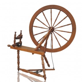 Antique spinning wheel