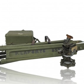 Ancien théodolite militaire avec trépied et coffret, militaria