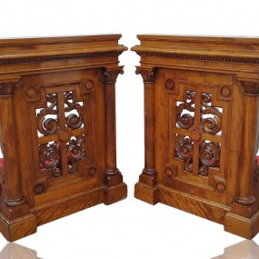 Anciens meubles prie-dieu, (1 disponible)