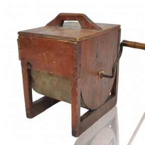 Baratte à beurre antique en bois