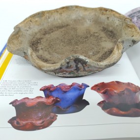 Dion pottery flowers pot from L'Ancienne-Lorette