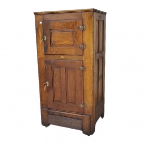 Antique oak icebox 